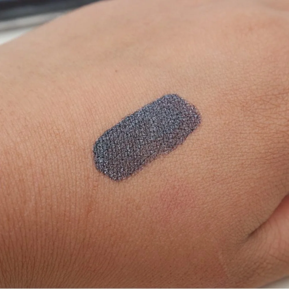 Kylie Metal Matte Lipstick : Kymajesty - Picture 2 of 5